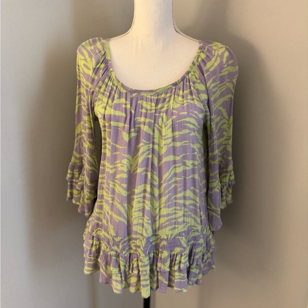 Fever gorgeous top in Liliac/mint green size M